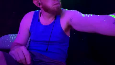 Snapshot of genitalwars chatting on November 16, 6:19 am genitalwars online show from November 16, 6:19 am