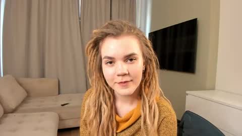 Snapshot of gennygadley chatting on March 31, 11:43 am Emily online show from March 31, 11:43 am