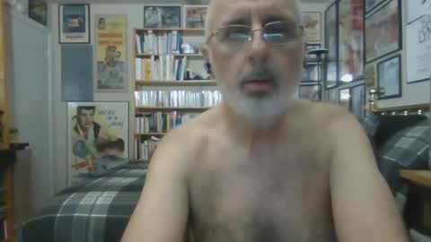Snapshot of gentcallr chatting on November 21, 9:46 pm Steve online show from November 21, 9:46 pm