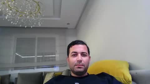 genteldevil online show from December 14, 1:33 am