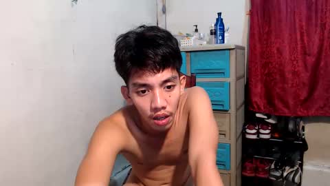 Rayl online show from March 18, 6:22 pm