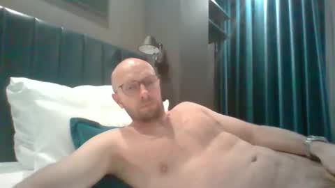 Snapshot of genuinecouple69 chatting on March 3, 10:48 pm genuinecouple69 online show from March 3, 10:48 pm