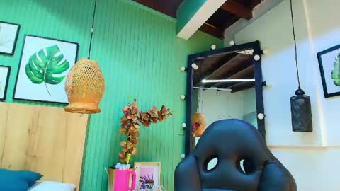 Snapshot of geo_jonnes25 chatting on June 4, 10:10 am Geo J online show from June 4, 10:10 am