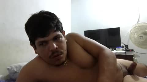 Snapshot of george_big_cock chatting on October 7, 4:20 am George online show from October 7, 4:20 am