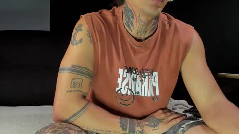 independent model online show from October 21, 11:27 pm