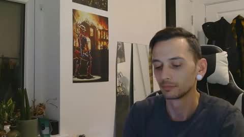 Snapshot of georgek0011 chatting on February 24, 1:36 am georgek0011 online show from February 24, 1:36 am