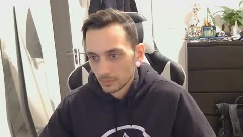 Snapshot of georgek0011 chatting on February 27, 2:44 am georgek0011 online show from February 27, 2:44 am