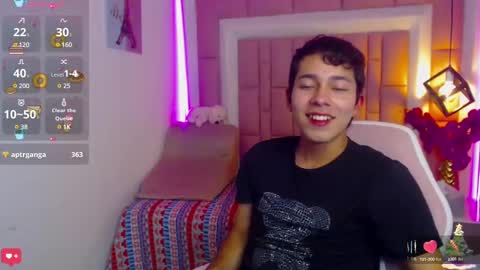 Snapshot of georgesmith_1 chatting on December 9, 7:17 am GEORGE online show from December 9, 7:17 am