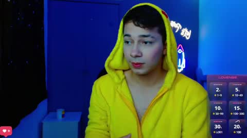 Snapshot of georgesmith_1 chatting on January 15, 2:49 am GEORGE online show from January 15, 2:49 am