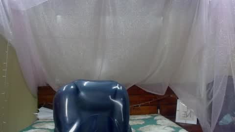 Snapshot of georgesmith_1 chatting on February 10, 5:03 am GEORGE online show from February 10, 5:03 am