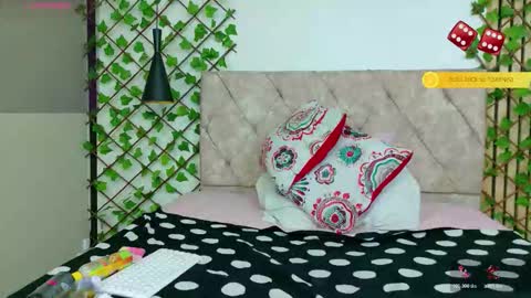 Snapshot of georgia_candy chatting on March 4, 3:12 am georgia_candy online show from March 4, 3:12 am