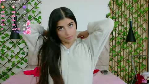 Snapshot of georgia_candy chatting on April 16, 4:46 am georgia_candy online show from April 16, 4:46 am