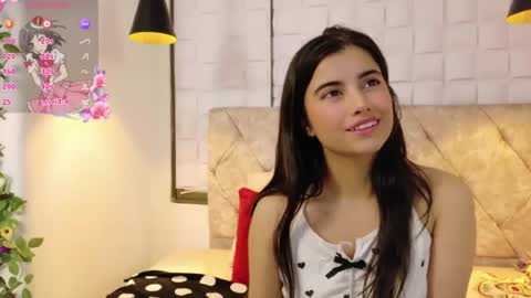 Snapshot of georgia_candy chatting on July 14, 10:43 am georgia_candy online show from July 14, 10:43 am