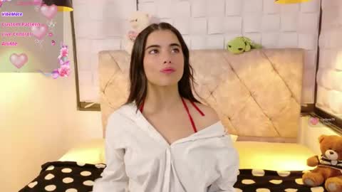 Snapshot of georgia_candy chatting on July 25, 2:53 am georgia_candy online show from July 25, 2:53 am