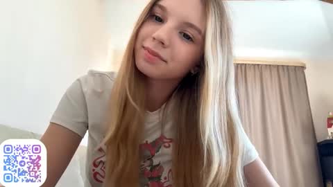 Chloe online show from September 13, 10:59 am