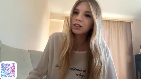 Chloe online show from September 25, 9:46 am
