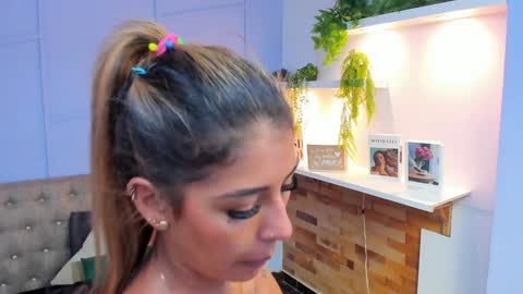 Snapshot of georgina_coule chatting on January 28, 6:17 pm Georgina Coule online show from January 28, 6:17 pm