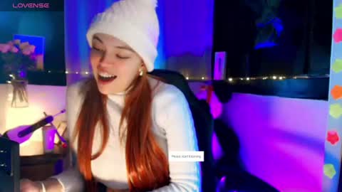 Snapshot of georgina_moschino chatting on June 12, 3:38 am georgina_moschino online show from June 12, 3:38 am