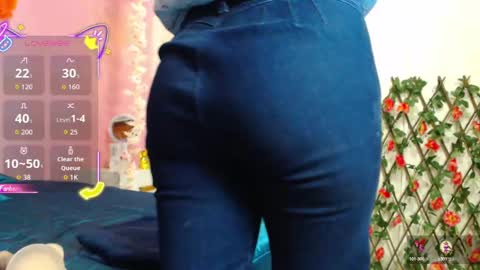 Snapshot of georginabianco chatting on October 4, 12:03 pm Georgi online show from October 4, 12:03 pm