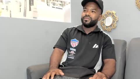 Snapshot of gerald_scott7 chatting on November 24, 3:50 am GERALD online show from November 24, 3:50 am