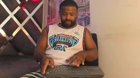 Snapshot of gerald_scott7 chatting on November 29, 3:53 am GERALD online show from November 29, 3:53 am