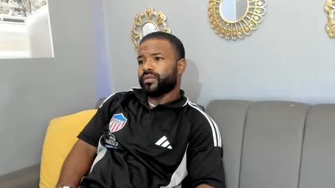 Snapshot of gerald_scott7 chatting on December 1, 3:44 am GERALD online show from December 1, 3:44 am