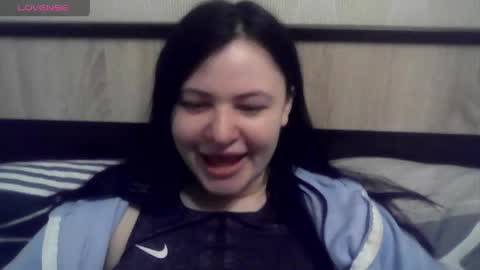 Eva online show from May 4, 3:41 pm