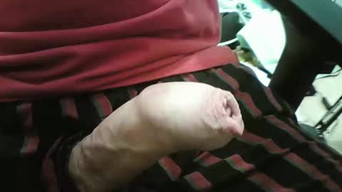 germandaddydick1 online show from November 29, 5:21 am