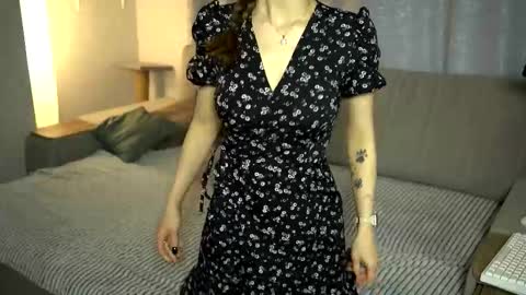 Snapshot of gerridae chatting on November 10, 8:46 am Jean and Isa couple Van online show from November 10, 8:46 am