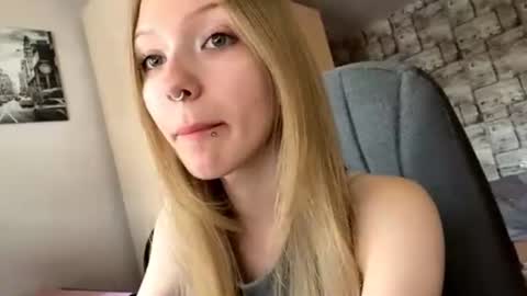 Sophie online show from June 28, 4:29 am