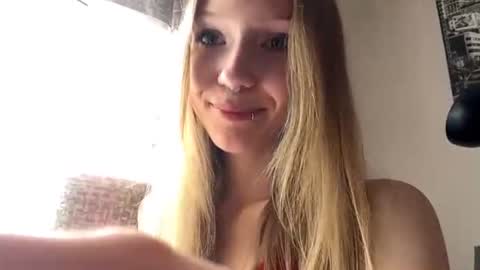 Sophie online show from July 15, 4:40 am
