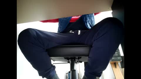 Snapshot of gescos chatting on April 10, 6:18 am gescos online show from April 10, 6:18 am