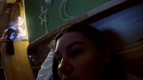 Snapshot of gessifossa chatting on March 1, 8:31 pm Anna online show from March 1, 8:31 pm