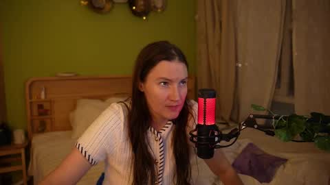 Snapshot of gessifossa chatting on September 20, 2:07 pm Anna online show from September 20, 2:07 pm