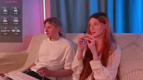 Snapshot of gethigh_ chatting on March 16, 8:57 pm Liz and Mark online show from March 16, 8:57 pm