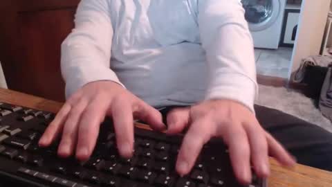 Snapshot of gethoggy chatting on October 25, 3:29 pm gethoggy online show from October 25, 3:29 pm