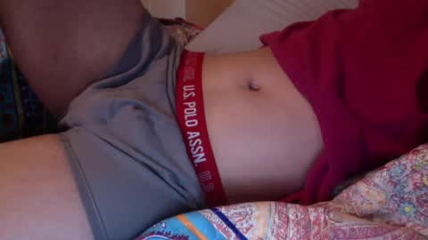 Snapshot of getmeoffnow_ chatting on December 19, 8:02 pm getmeoffnow_ online show from December 19, 8:02 pm