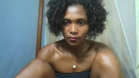 Snapshot of gggloria chatting on November 25, 8:09 pm gggloria online show from November 25, 8:09 pm