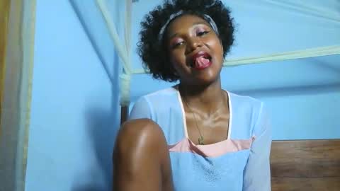 Snapshot of gggloria chatting on December 2, 7:36 am gggloria online show from December 2, 7:36 am