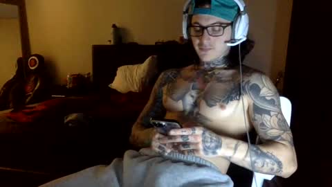 Snapshot of ggwicked chatting on February 8, 2:36 am ggwicked online show from February 8, 2:36 am