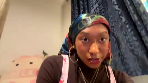 Snapshot of ghastgirlt_t chatting on October 17, 4:59 am ghastgirlt_t online show from October 17, 4:59 am