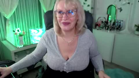 Ghertrudequeen online show from January 17, 5:12 am