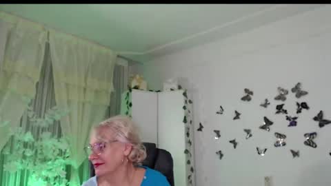 Snapshot of ghertrudequeen chatting on February 15, 8:13 am Ghertrudequeen online show from February 15, 8:13 am