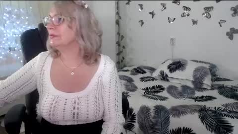 Snapshot of ghertrudequeen chatting on March 19, 9:13 am Ghertrudequeen online show from March 19, 9:13 am