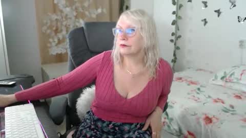 Ghertrudequeen online show from May 13, 3:48 am