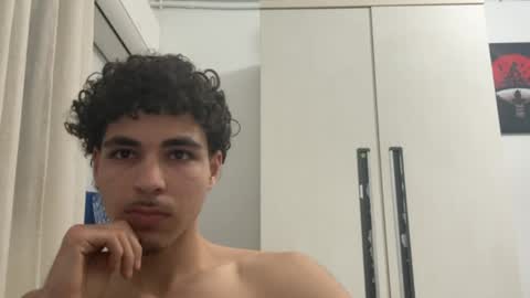 Snapshot of ghilassss chatting on March 18, 11:08 pm ghilassss online show from March 18, 11:08 pm