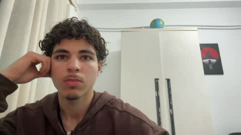 Snapshot of ghilassss chatting on March 30, 11:28 pm ghilassss online show from March 30, 11:28 pm