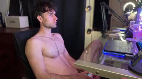 Snapshot of ghostdaddy9 chatting on November 6, 2:12 am big boy ghost face online show from November 6, 2:12 am