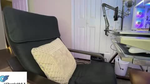 big boy ghost face online show from January 17, 2:27 am