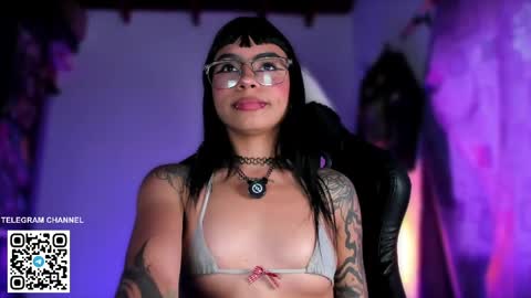 Sara online show from June 6, 5:39 pm